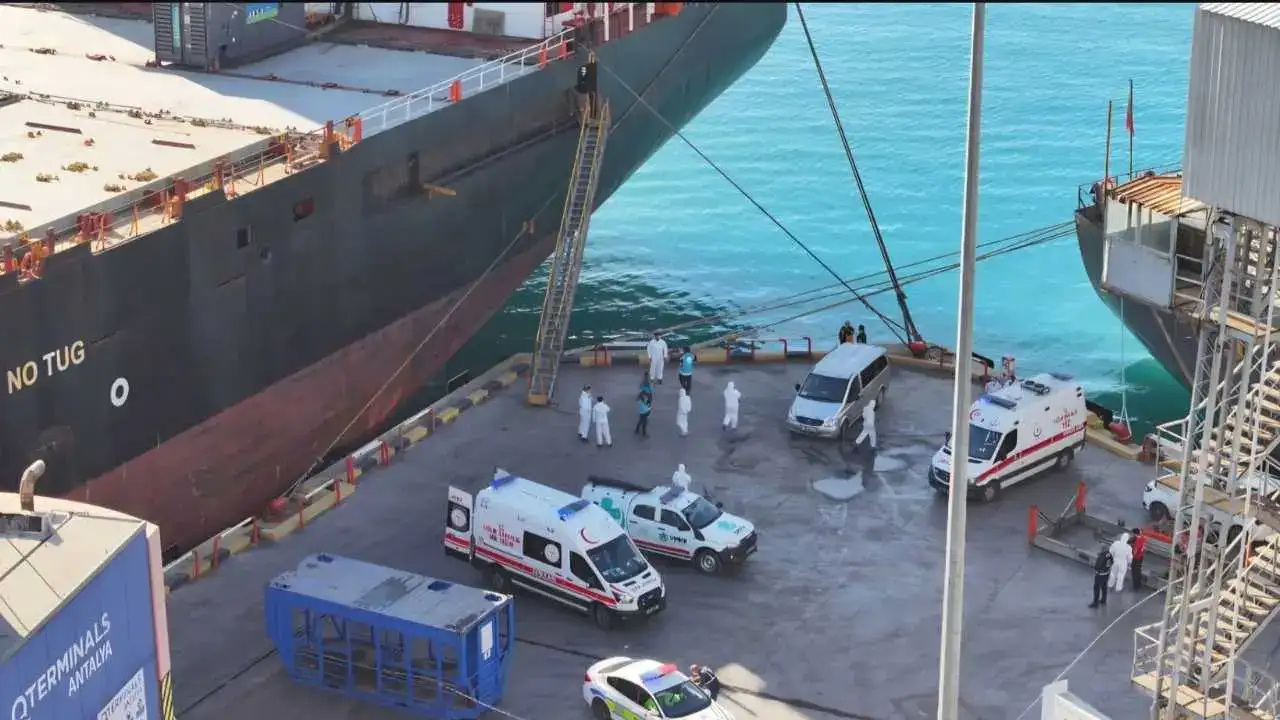 Antalya Limanı’nda Kriz Anı Provası! Tatbikat Nefes Kesti 4